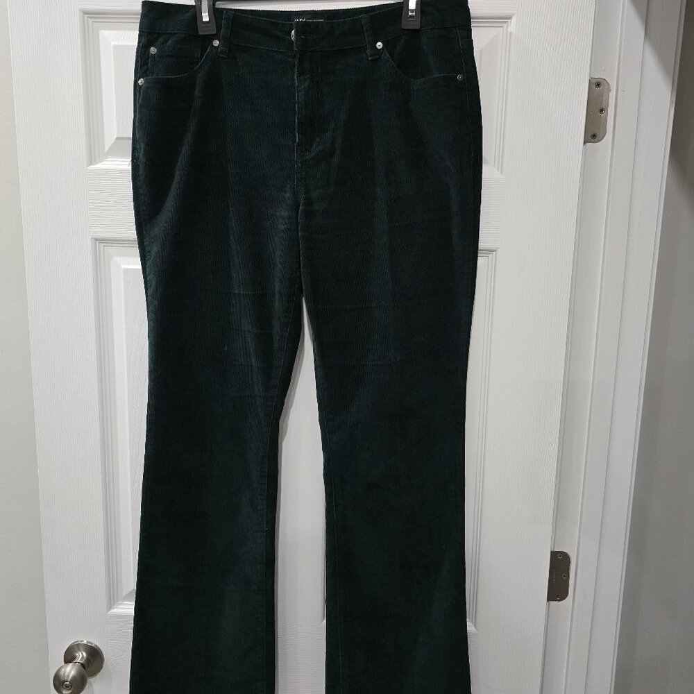 Jones New York Dark Green Corduroy Pants Size 14 OFFERS WELCOME!!!